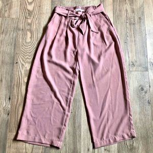 BNWOT Pale Pink Cropped High-waisted Culottes